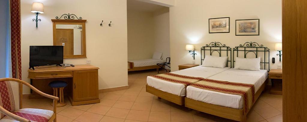 Kennedy Nova Hotel 4*