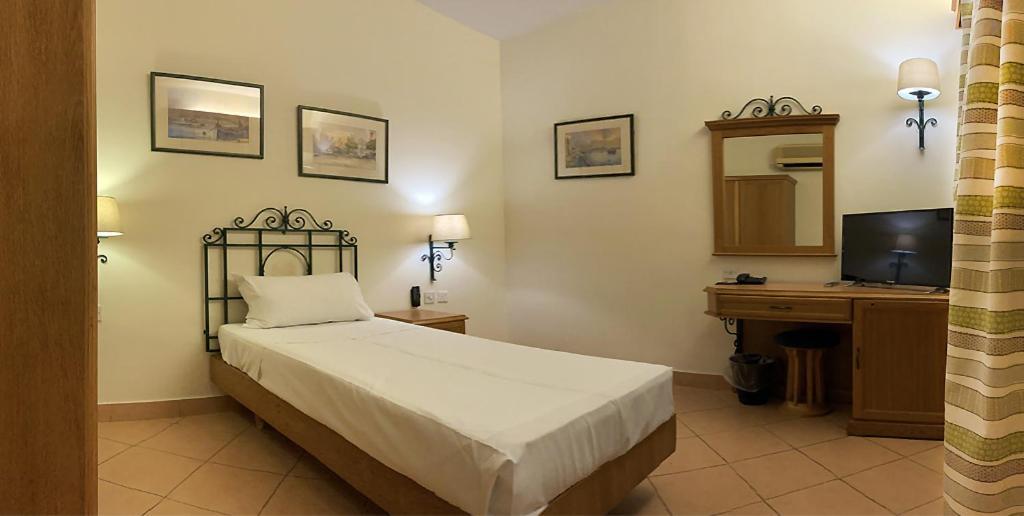 Kennedy Nova Hotel 4*
