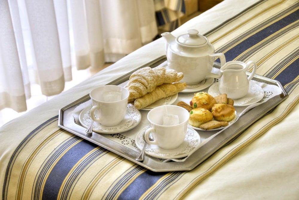 Kennedy Nova Hotel 4*